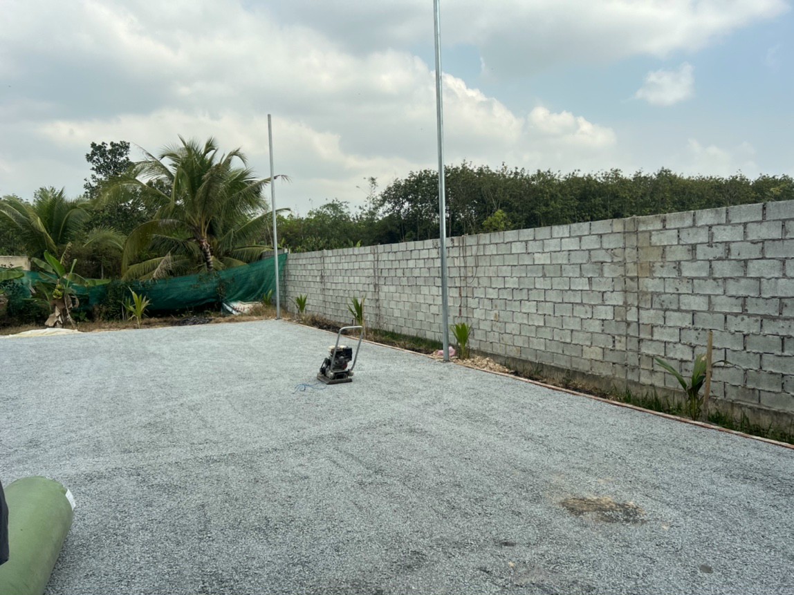 xây dựng sân bóng đá cỏ nhân tạo tại huyện chợ gạo